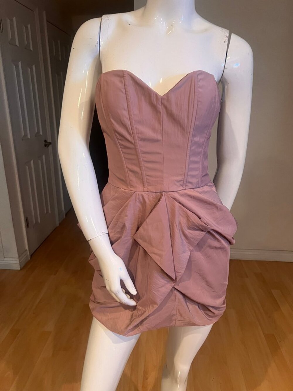 Y2K VINTAGE BEBE STRAPLESS PLEATED CORSET DRESS SZE XS XSMALL